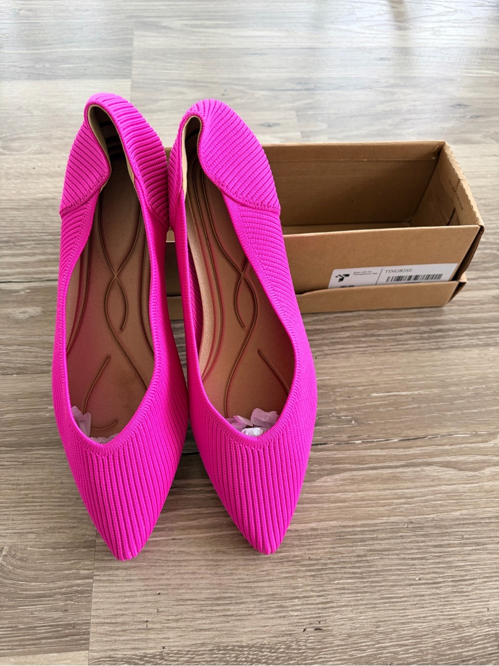 Women's Pointed Knit Ballet Flats in Bright Pink - Picture 1 of 1